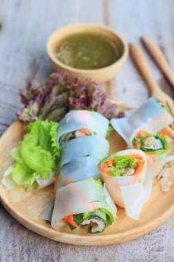 sebzeli erişte rulo