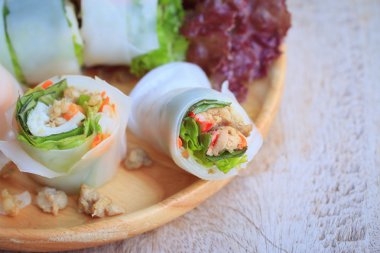 sebzeli erişte rulo