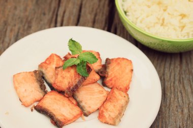 pilavlı somon ateş