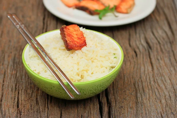 Fired salmon with rice — Stock Photo, Image