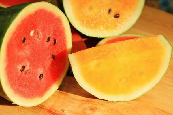 Chutné sladké melouny řezy — Stock fotografie