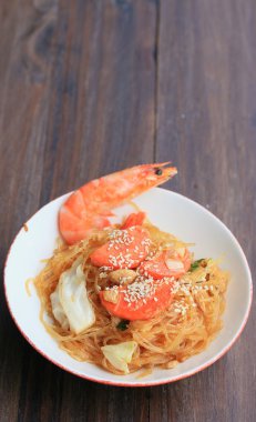 Karides ile Kore erişte