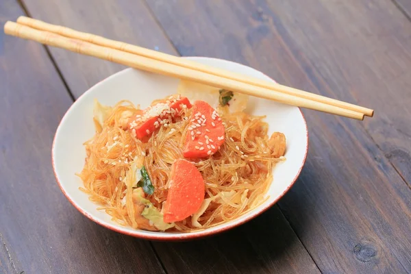 Fideos coreanos con camarones — Foto de Stock