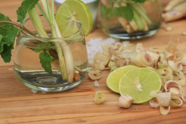 Herb içki limon otu