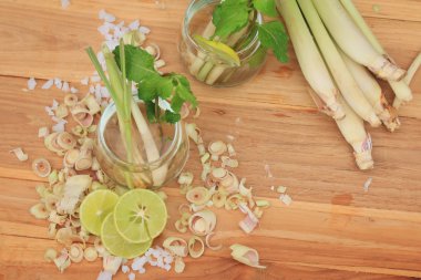 Herb içki limon otu