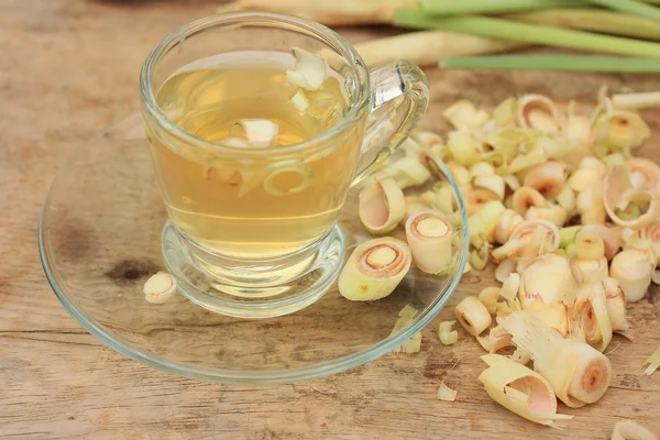 Гарячий чай з лимонною травою — стокове фото