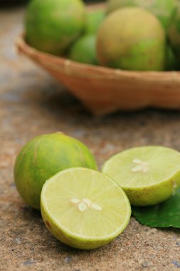 Çok taze limon 