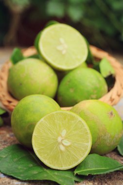 Çok taze limon 