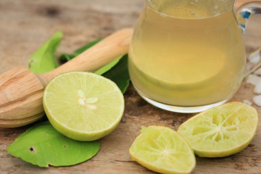 Herb içki limon suyu