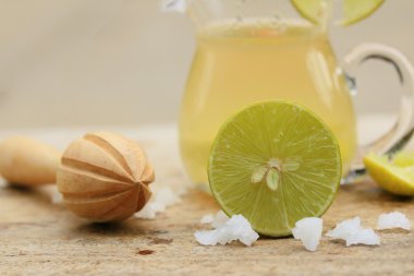 Herb içki limon suyu