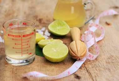 Herb içki limon suyu