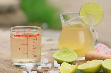 Herb içki limon suyu