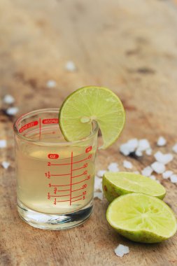 Herb içki limon suyu