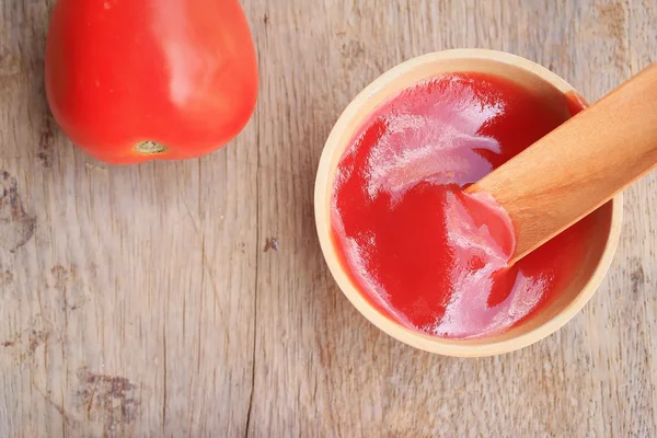 Tomato sauce and fresh — Stock Photo, Image