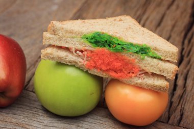 Yosun Salata ve sandviç