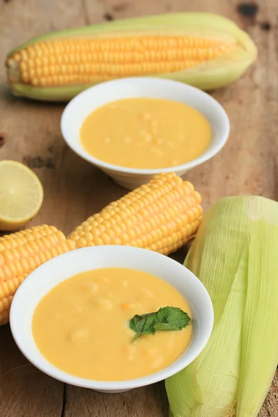 Sopa de maíz con fresco — Foto de Stock