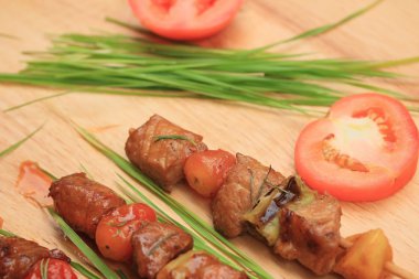 Bar-BQ veya barbekü ızgara et