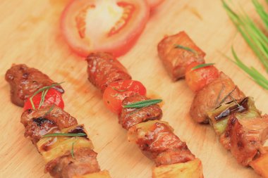 Bar-BQ veya barbekü ızgara et