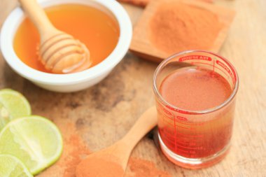 bal limon ile toz tarçın