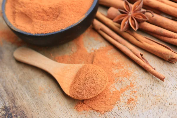 strick ile toz tarçın