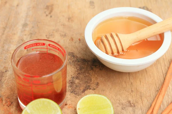 Bubuk kayu manis dengan lemon madu — Stok Foto