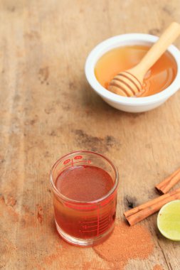 bal limon ile toz tarçın