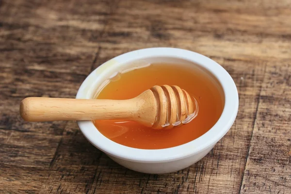 Honningbie med sitron – stockfoto