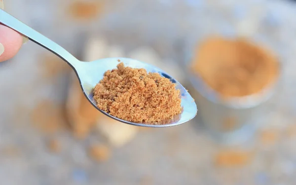 Organik kahverengi şeker ve küp — Stok fotoğraf