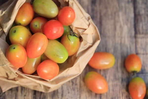 Mycket färska tomater — Stockfoto