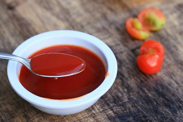 Taze domates sosu — Stok fotoğraf