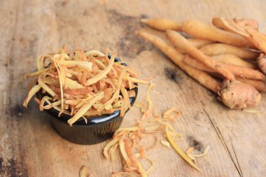 taze fingerroot ve dilim 