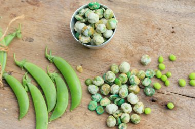 Yeşil soya fasulyesi ile kaplı