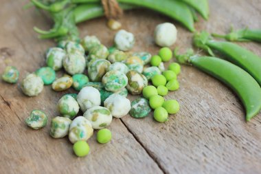 Yeşil soya fasulyesi ile kaplı