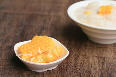 yapışkan pirinç puding ve Mısır