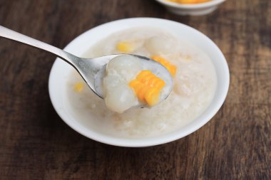 yapışkan pirinç puding ve Mısır