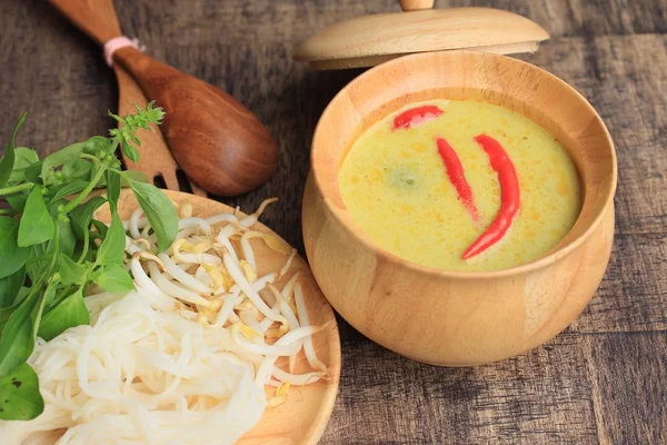 Green curry and rice noodle — Stock Photo, Image