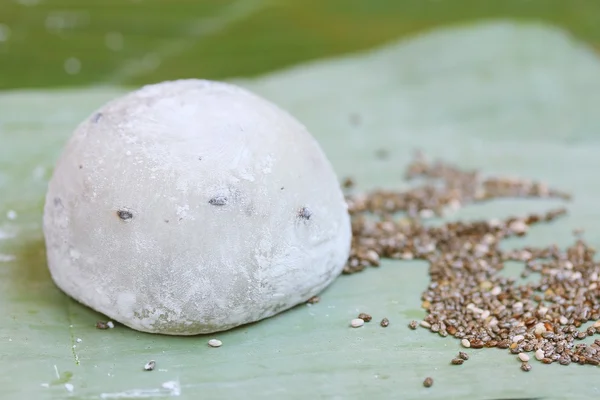 Mochi japansk dessert svart sesam — Stockfoto