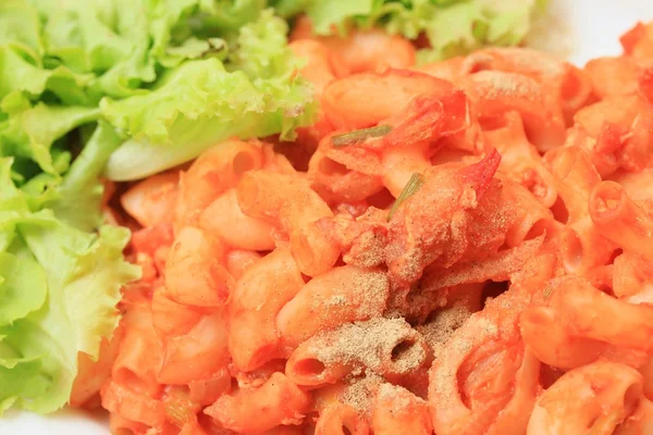 Macarrones con camarones mariscos —  Fotos de Stock