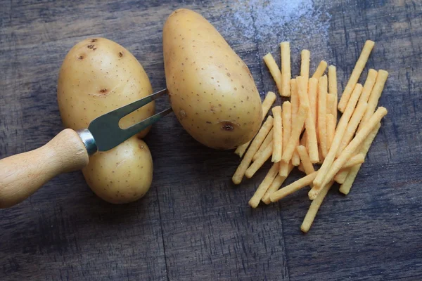 Pommes mit Kartoffeln — Stockfoto