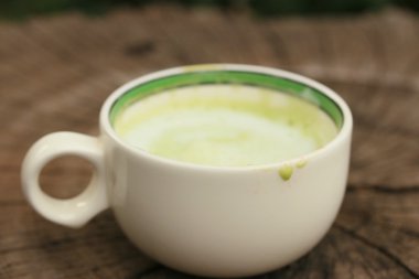 Lezzetli sıcak yeşil çay