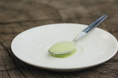 Lezzetli sıcak yeşil çay