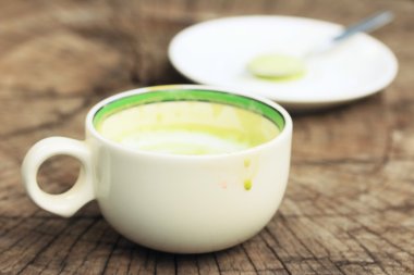 Lezzetli sıcak yeşil çay