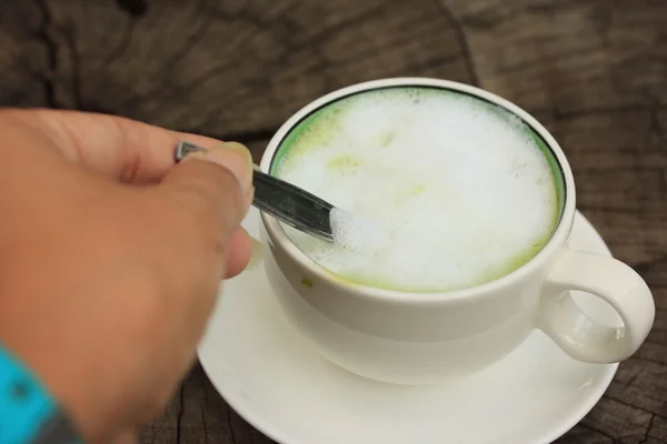 Tasty hot green tea — Stock Photo, Image