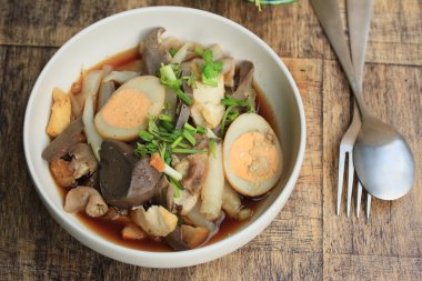 şehriye Çin yemeği rulo