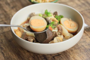 şehriye Çin yemeği rulo