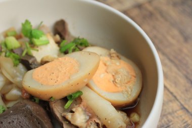 şehriye Çin yemeği rulo