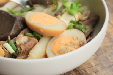 şehriye Çin yemeği rulo