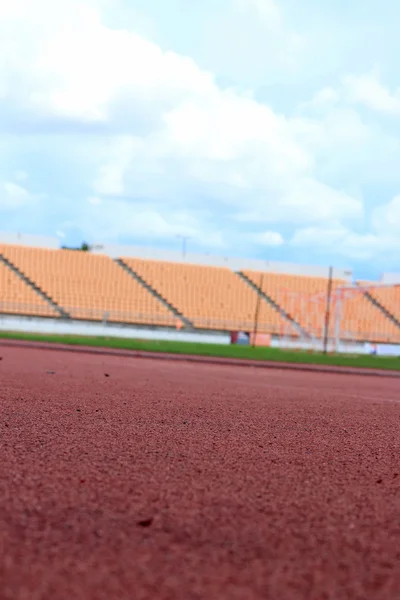 Sedili stadio in pista per sport — Foto Stock