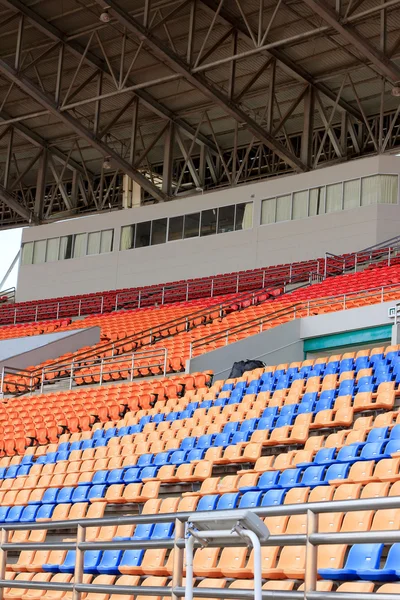 Asientos de estadio para fútbol deportivo — Foto de Stock