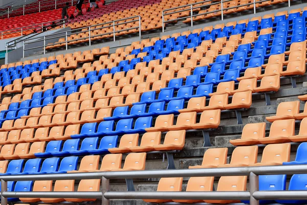 Asientos de estadio para fútbol deportivo — Foto de Stock